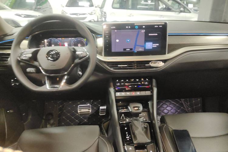 Used Skoda Kodiaq 2023 Facelifted TSI330 7-Seater Two-Wheel-Drive Luxury Edition
