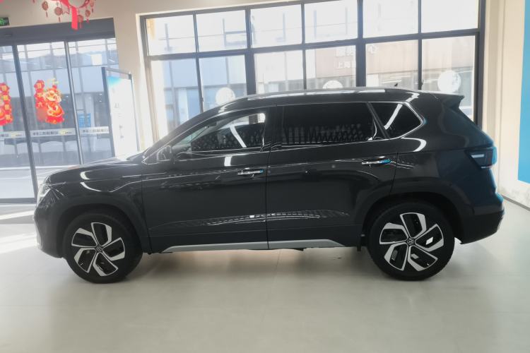 Used Volkswagen Tharu 2024 300TSI Two-Wheel-Drive Full Moon Edition