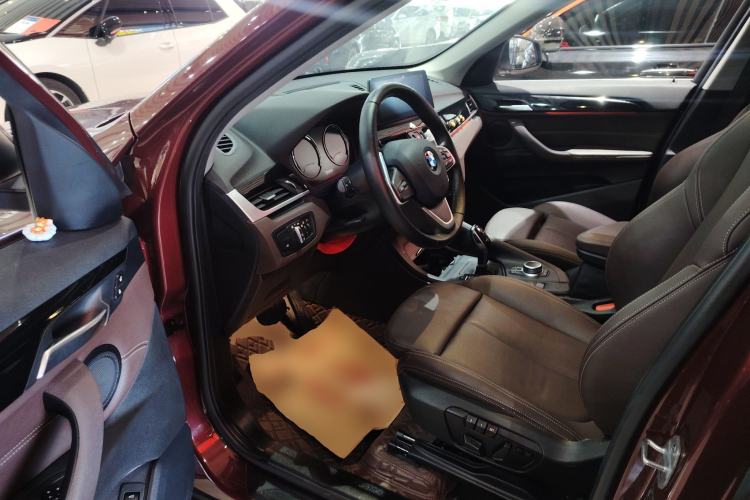 Used BMW X1 2020 sDrive25Li Leading Model
