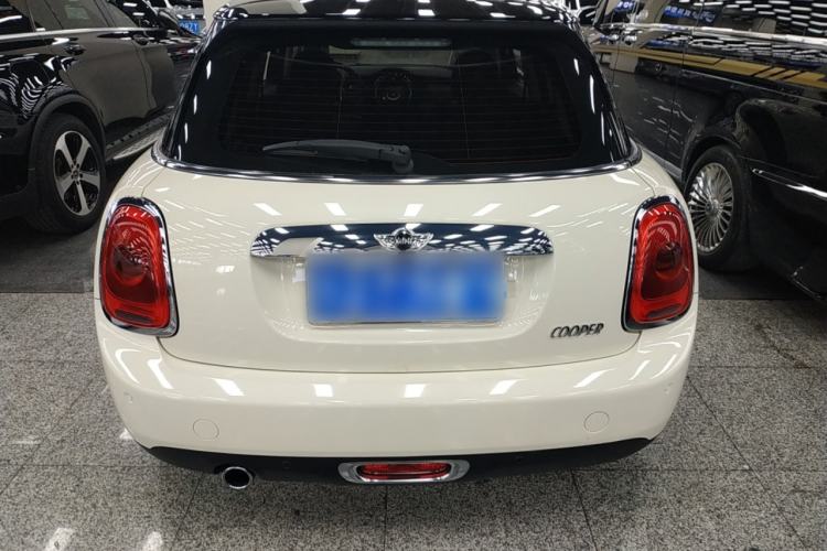 Used  MINI 2015 1.5T COOPER Fun Five-Door Edition
