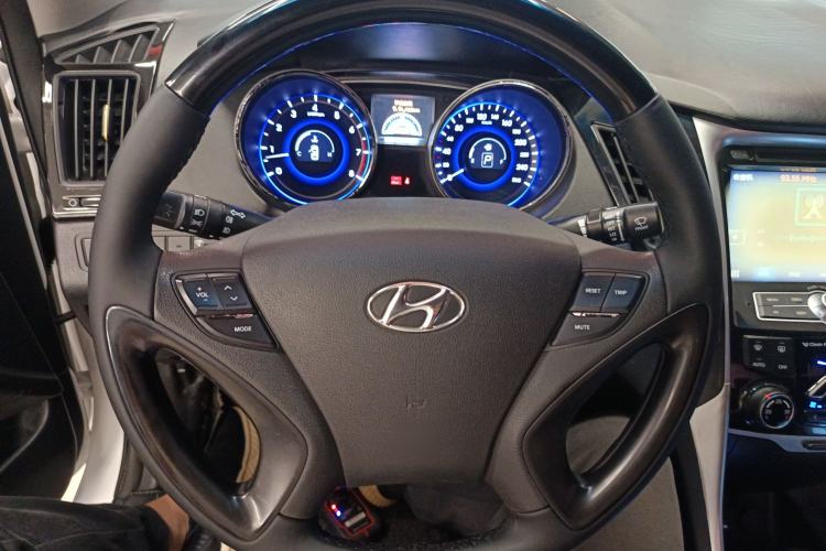 Used Hyundai Sonata 2014 2.4L Automatic Leading Edition China IV Standard
