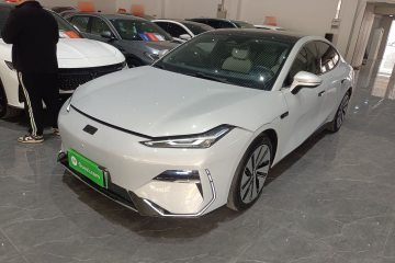 Used Geely Galaxy E8 2024 665 km Range Rear-Drive Starship Long-Range Version