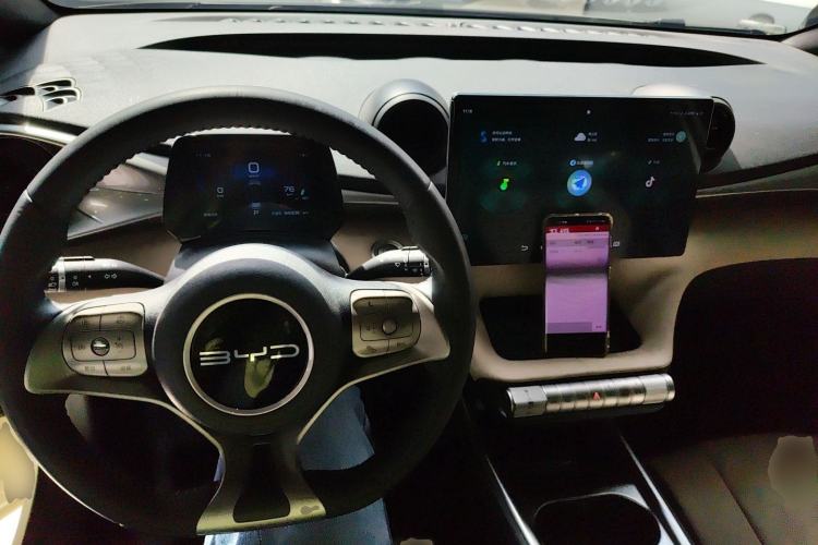 Used BYD Dolphin 2023 420 km Fashion Edition
