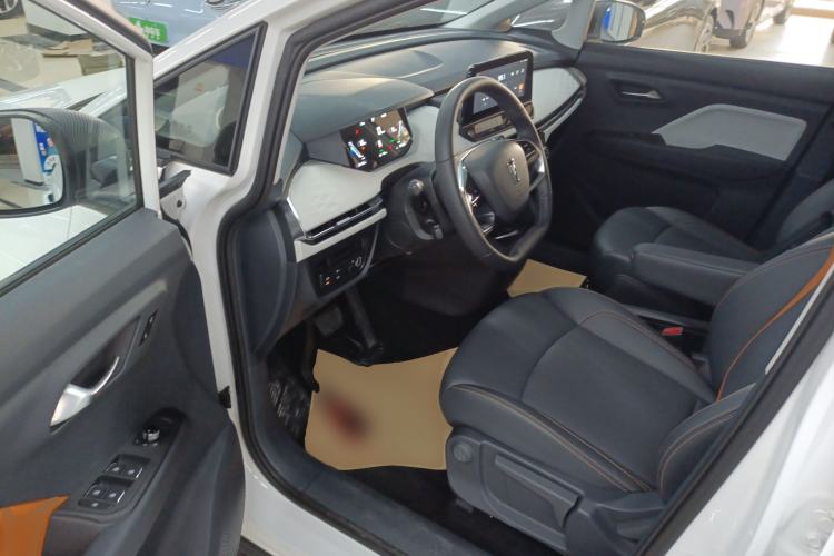 Used Bestune NAT 2023 PRO Comfort Travel Edition 419km
