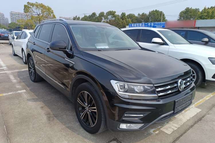 Used Volkswagen Tiguan L 2019 330TSI Automatic Two-Wheel Drive Panoramic Comfort Edition China VI Standard
