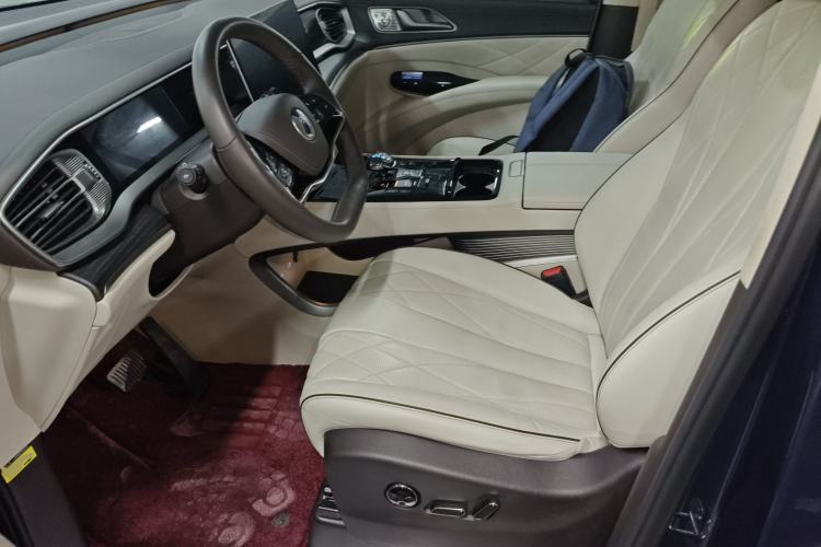 Used Denza D9 2024 DM-i 980 Four-Wheel Drive Flagship Model
