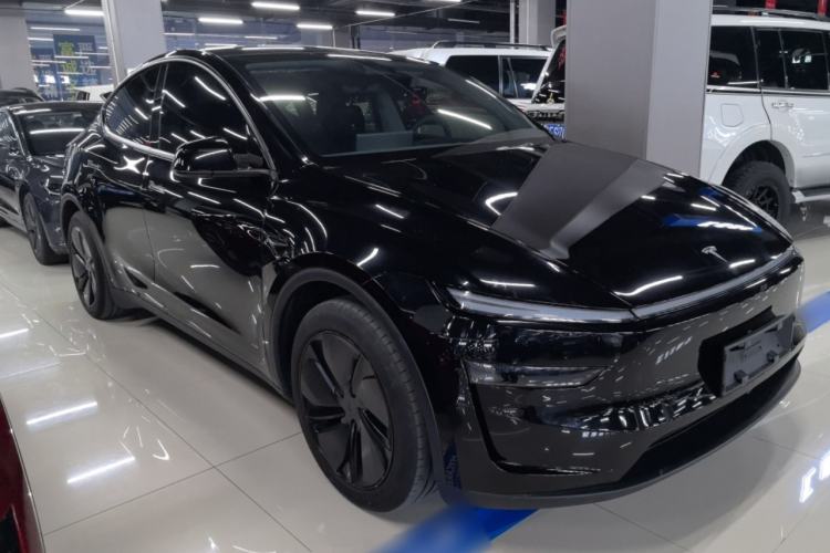 Used Tesla Model Y 2025 Rear-Wheel-Drive Version