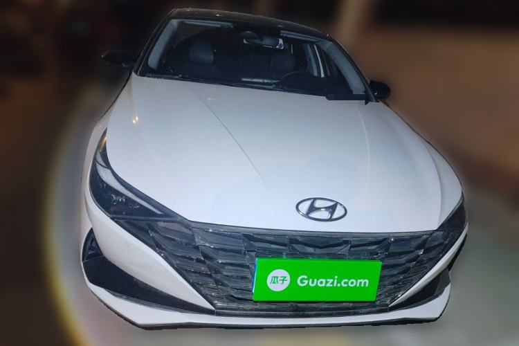 Used Hyundai Elantra 2022 1.5L CVT LUX Prestige Edition
