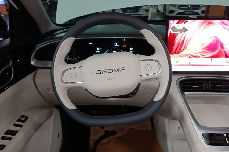 Used  Geome 2025 310km Dream Edition
