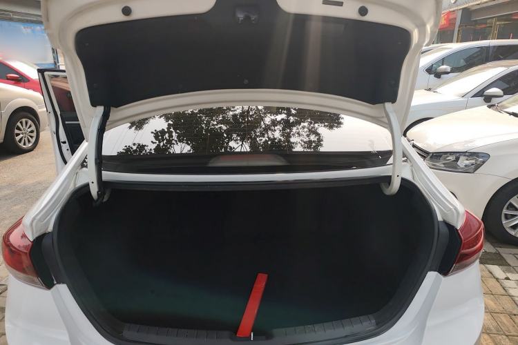 Used Hyundai Elantra 2016 1.6L Automatic ZhiXuan · Luxury Version