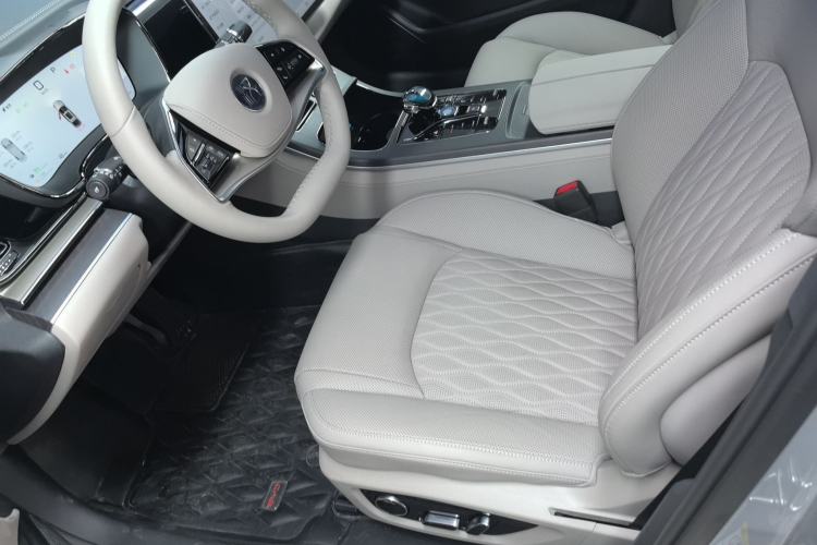 Used BYD Han 2025 DM-i Intelligent Driving Edition 125KM LiDAR Flagship Model
