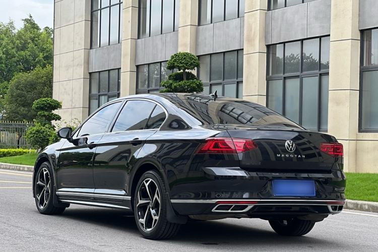 Used Volkswagen Magotan 2023 2 Million Units Limited Edition 330TSI DSG Leading Version
