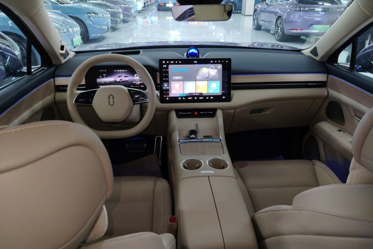 Used Hima AITO M5 2025 Extended-Range Ultra All-Wheel-Drive Version
