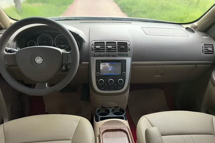 Used Buick GL8 2014 2.4L Comfort Edition
