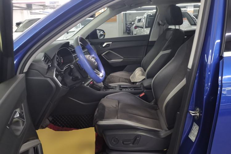 Used Audi Q3 2021 35 TFSI Fashion Dynamic Model
