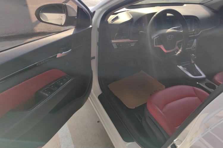 Used Hyundai Elantra 2016 1.6L Automatic ZhiXuan – Elite Version
