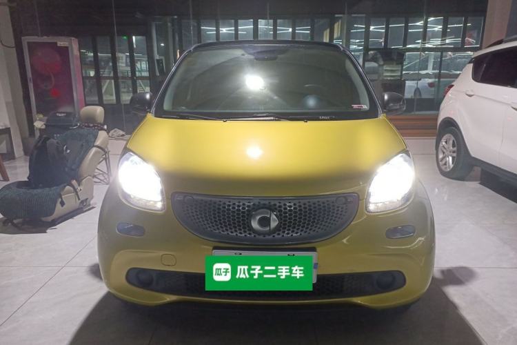 Used  forfour 2016 1.0L 52 kW Passion Edition
