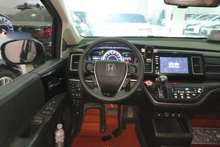 Used Honda Elysion 2019 2.0L Hybrid Luxury Edition
