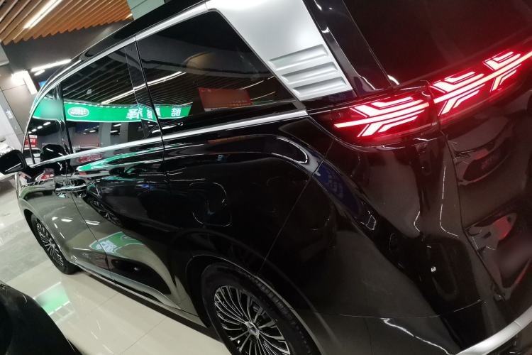 Used Denza D9 2024 DM-i 1050 Luxury Model