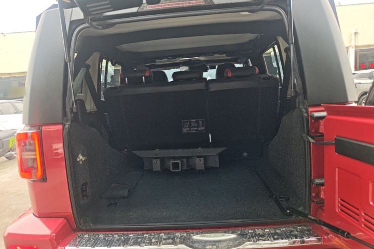 Used  BJ40 2020 2.0T Automatic Four-Wheel Drive Urban Hunter Edition Prestige Version
