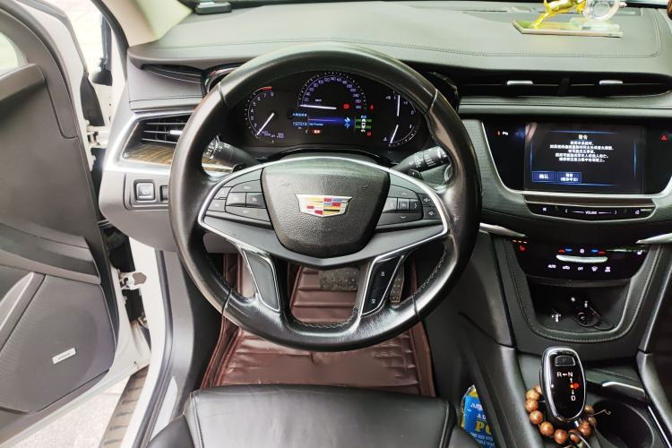 Used Cadillac XT5 2016 25T Luxury Model
