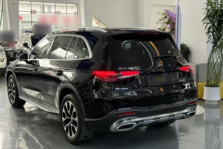 Used Mercedes-Benz GLC 2023 GLC 260 L 4MATIC Dynamic Edition 5-seater
