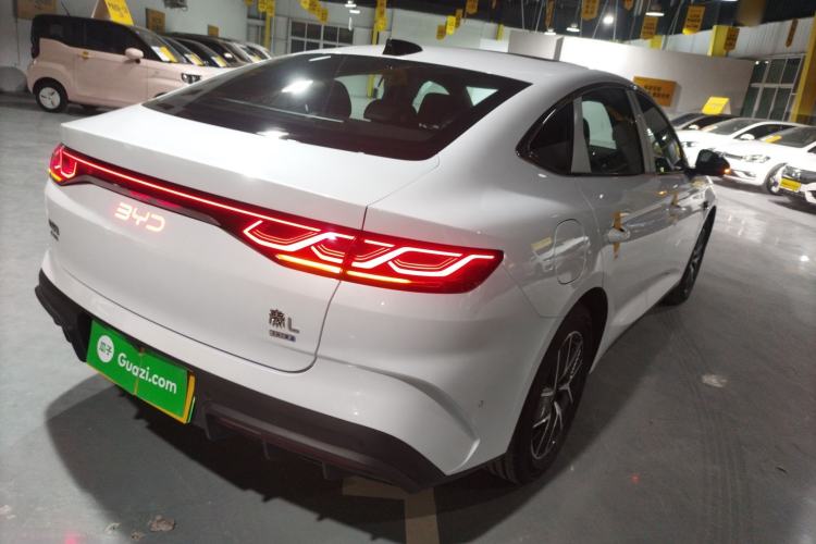 Used BYD Qin L 2025 DM-i Smart Drive 120KM Leading Model
