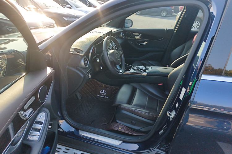 Used Mercedes-Benz GLC 2016 GLC 260 4MATIC Luxury Model
