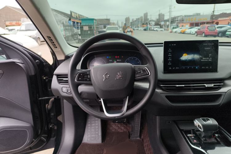 Used Hongqi E-QM5 2022 431 km Charge & Enjoy Edition
