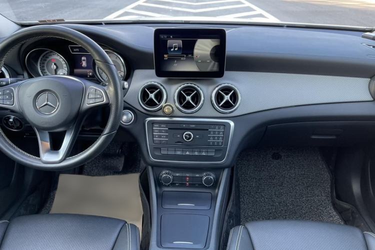 Used Mercedes-Benz GLA 2016 GLA 200 Fashion Model