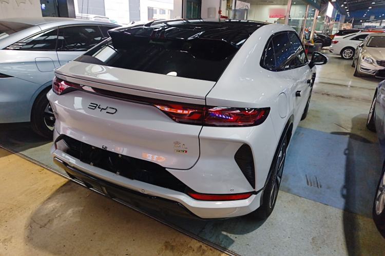 Used BYD Song L EV 2025 Intelligent Driving Version 662 km LiDAR Excellence Edition
