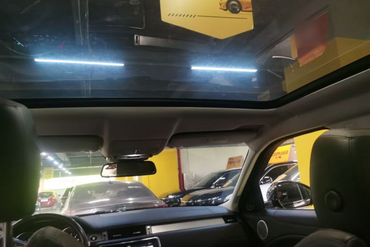 Used Land Rover Range Rover Evoque 2018 240 PS SE Smart Brilliance Edition
