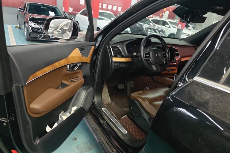 Used Volvo XC90 2021 B6 Zhiyi Luxury Edition 7-Seater
