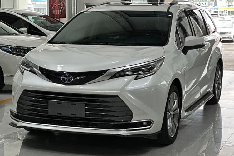 Used Toyota Sienna 2021 2.5L Hybrid Luxury Edition

