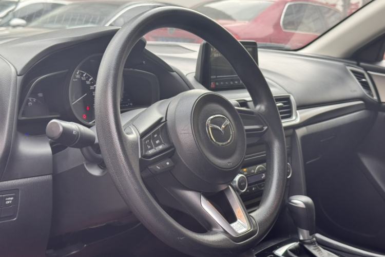 Used Mazda Mazda 3 Axela 2017 Sedan 1.5L Automatic Luxury Model Emission Standard China V
