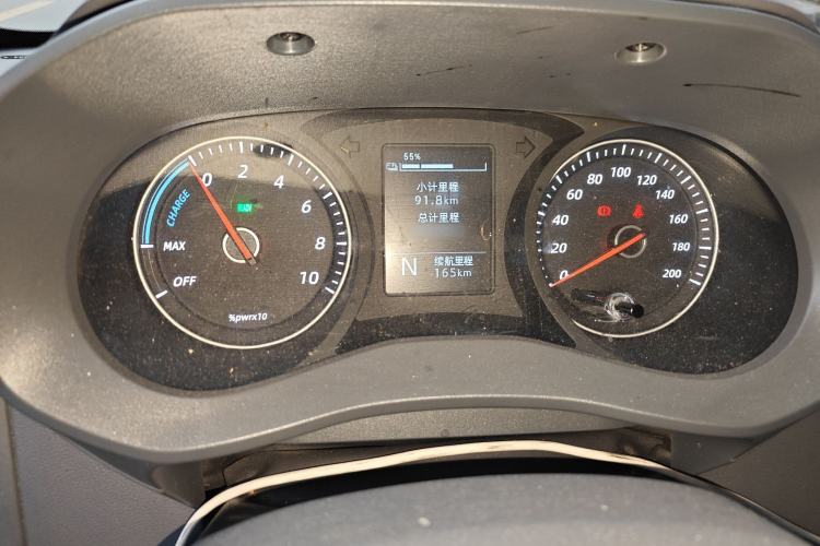 Used Wuling Yangguang 2024 300km Comfort-Grade Passenger Van 60kW