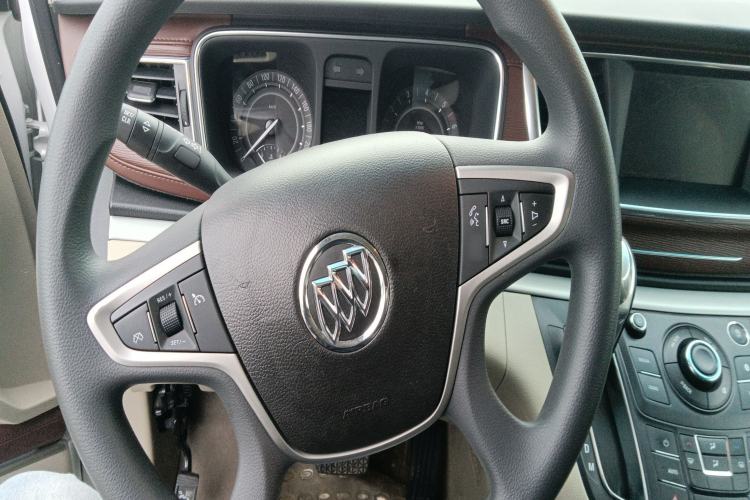 Used Buick GL8 2018 28T Comfort Model China VI Standard
