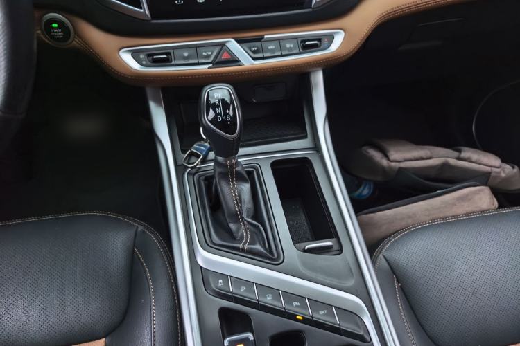 Used Geely Auto Vision X6 2018 1.4T CVT 4G Connected Flagship Edition
