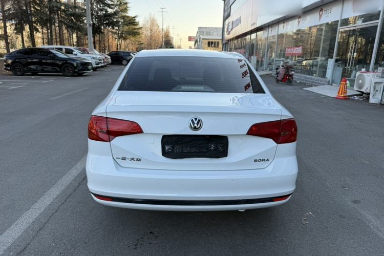 Used Volkswagen Bora 2018 1.5L Manual Fashion Model
