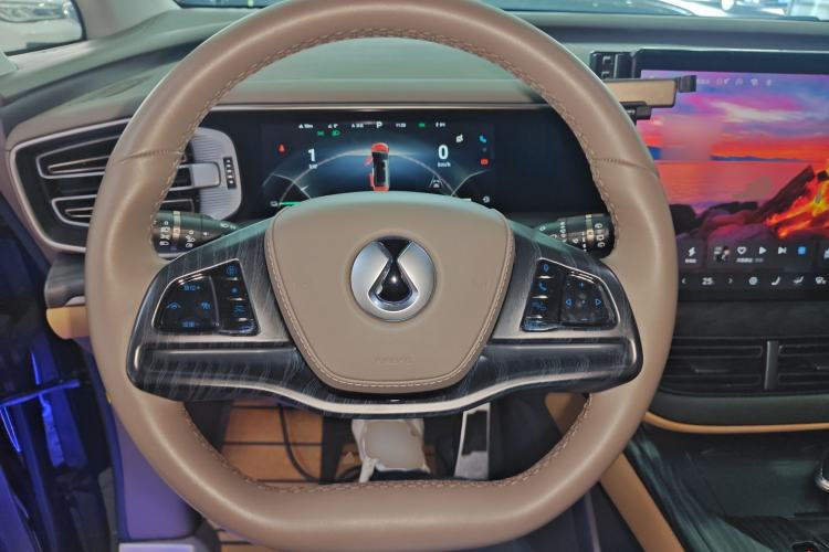 Used Denza D9 2022 DM-i 1040 Prestige Model