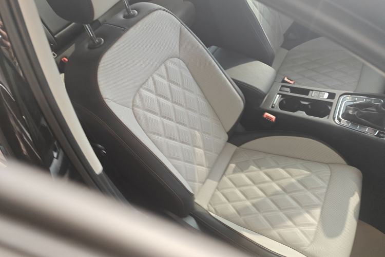 Used Volkswagen Magotan 2023 2 Million Units Commemorative Edition 330TSI DSG Luxury Version