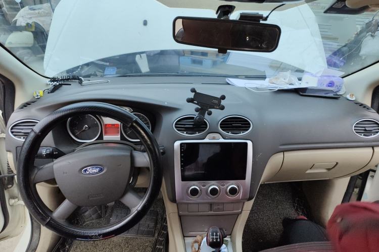 Used Ford Focus 2013 Sedan Classic 1.8L Manual Base Model