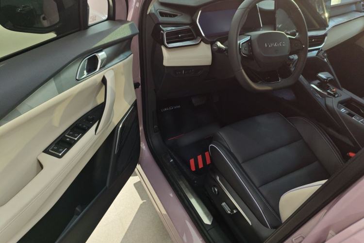 Used Lynk & Co 06 2023 Remix 1.5T Shero