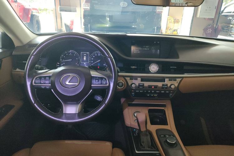 Used Lexus ES 2015 200 Elite Edition

