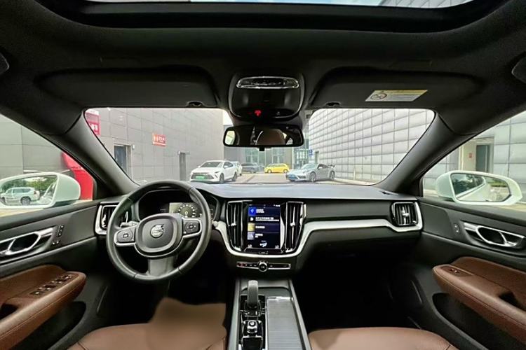 Used Volvo S60 2022 B4 Zhiyi Luxury Edition
