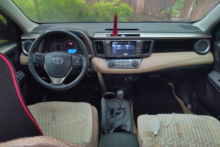 Used Toyota RAV4 2015 2.0L CVT Two-Wheel Drive Fashion Edition
