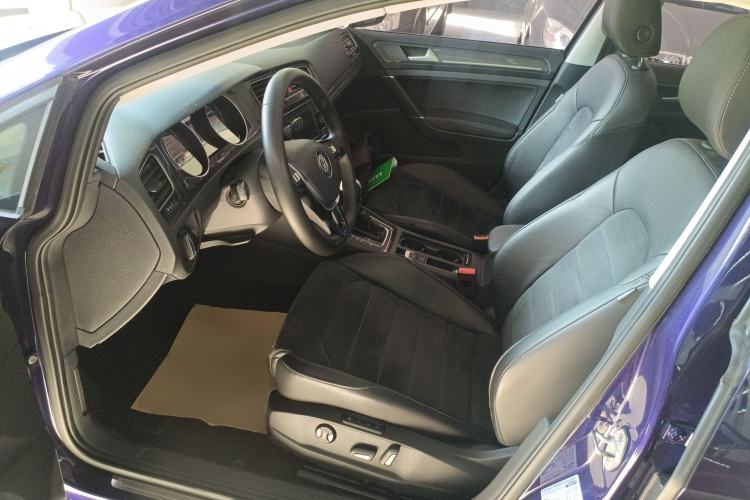 Used Volkswagen Golf 2018 230TSI Automatic Luxury Version