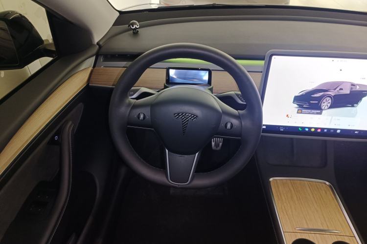 Used Tesla Model Y 2022 Rear-Wheel-Drive Version