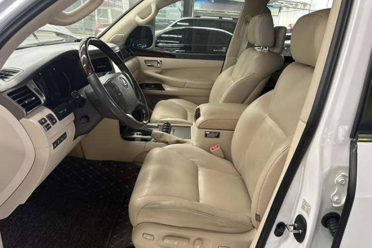 Used Lexus LX 2013 570