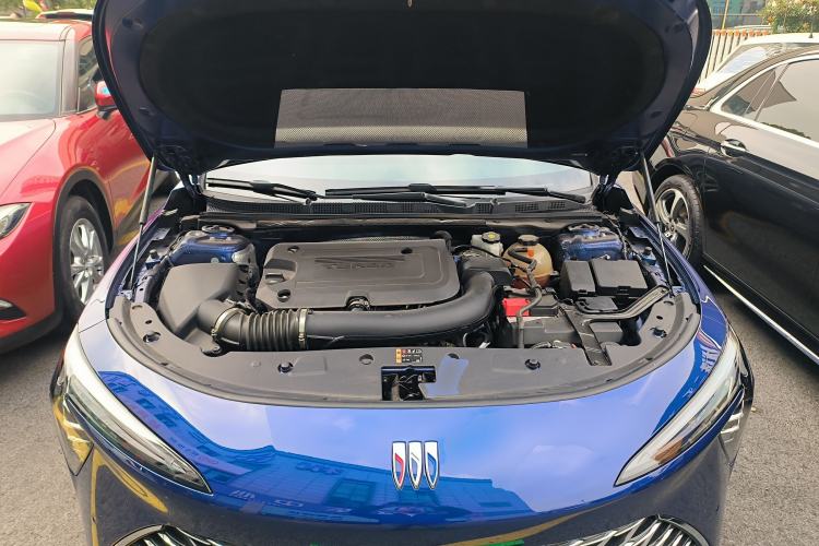 Used Buick LaCrosse 2025 Platinum Avia Edition
